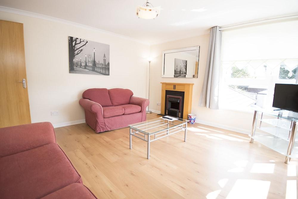 Lochend Serviced * EDI