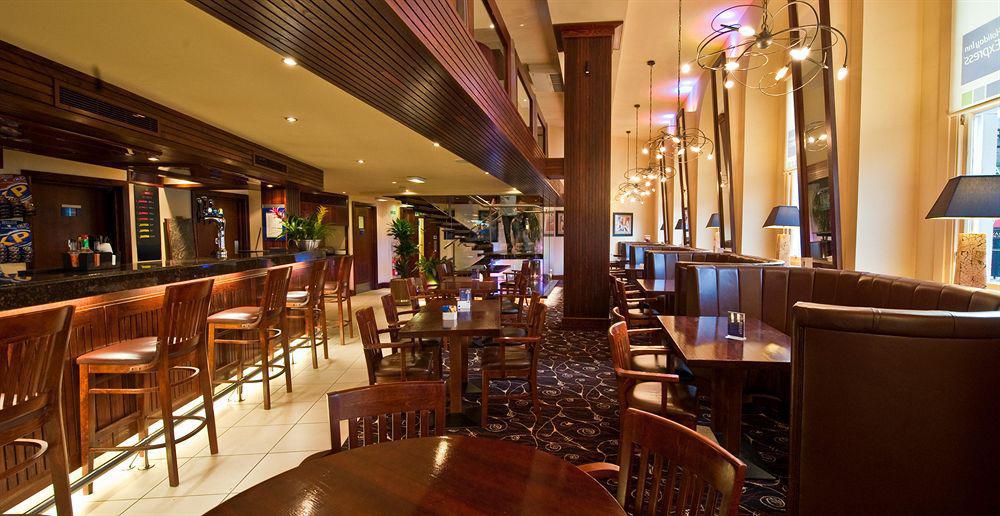 Express Centre By Ihg 3*