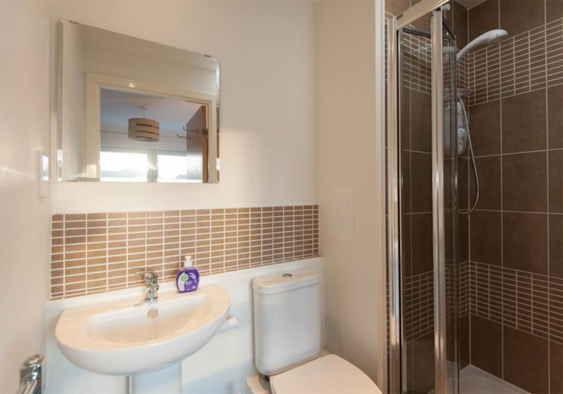 The Lochend Park View No 1 Apartment Edinburgh