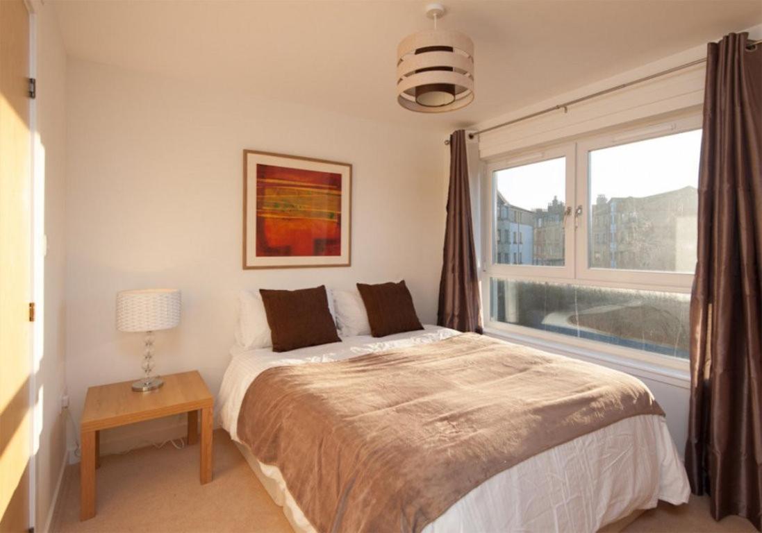 The Lochend Park View No 1 Apartment Edinburgh
