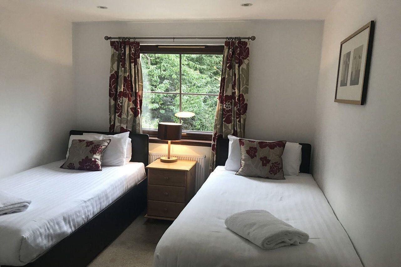 Fountain Court - Grove Executive Aparthotel 4*