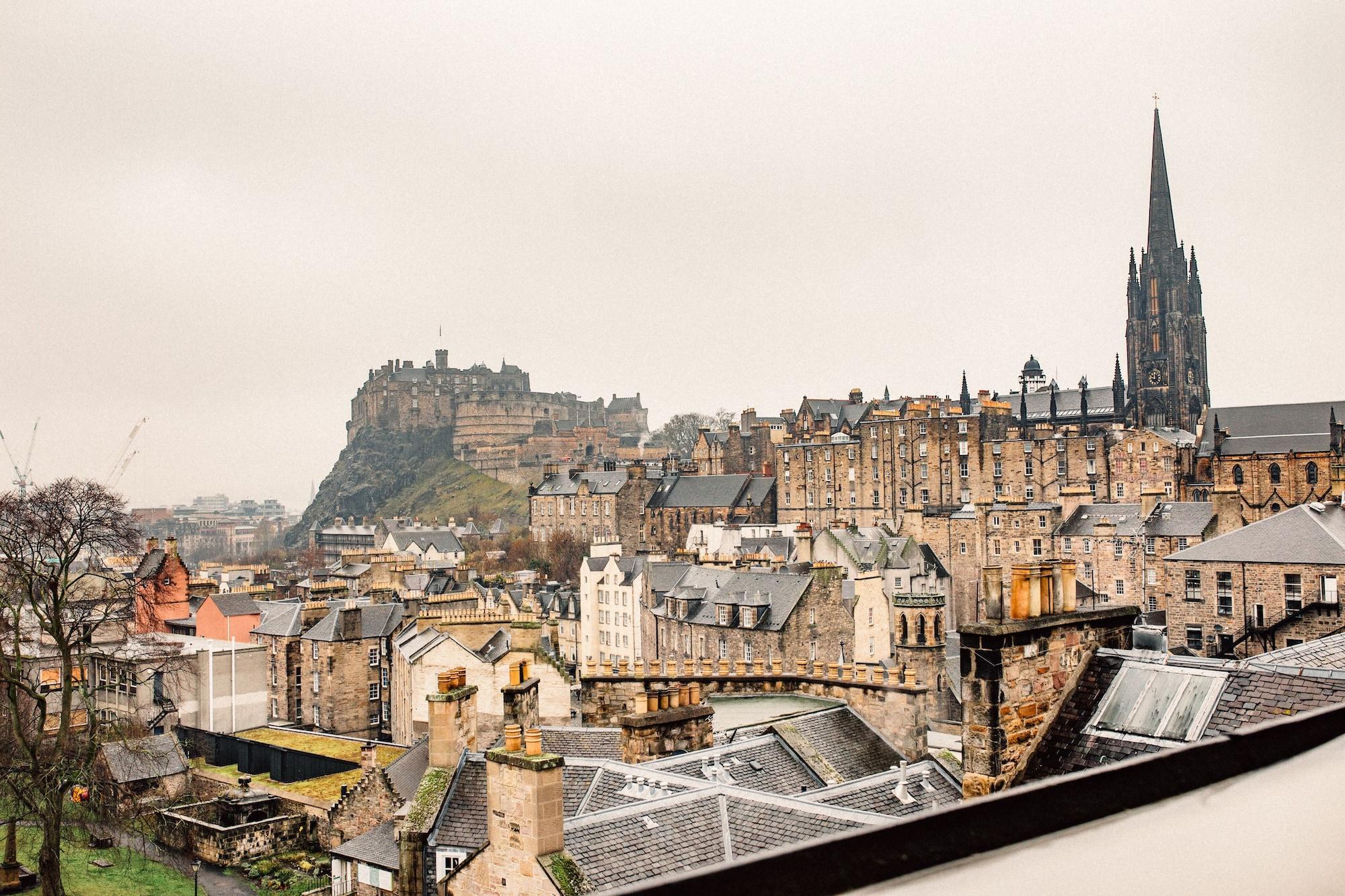 No.1 - George Iv Bridge