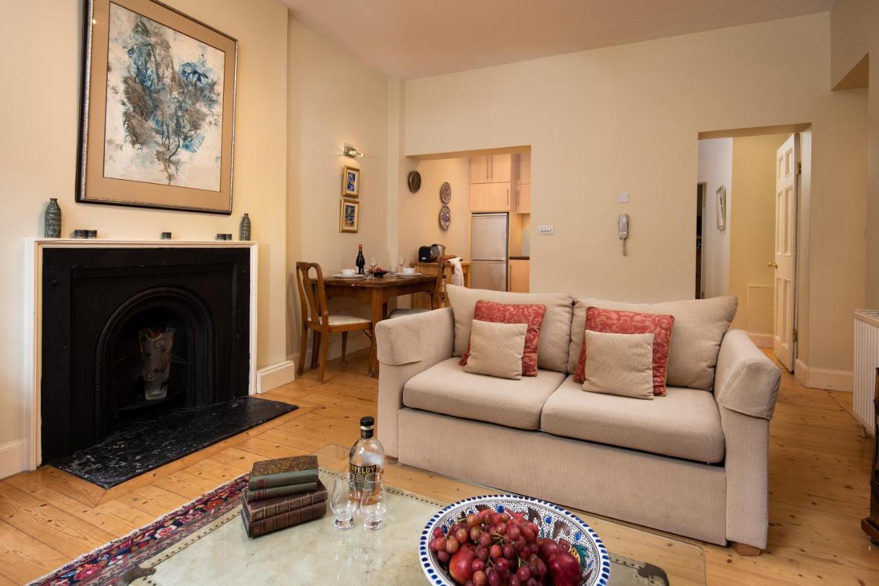 Number 10 In The New Town Apartment