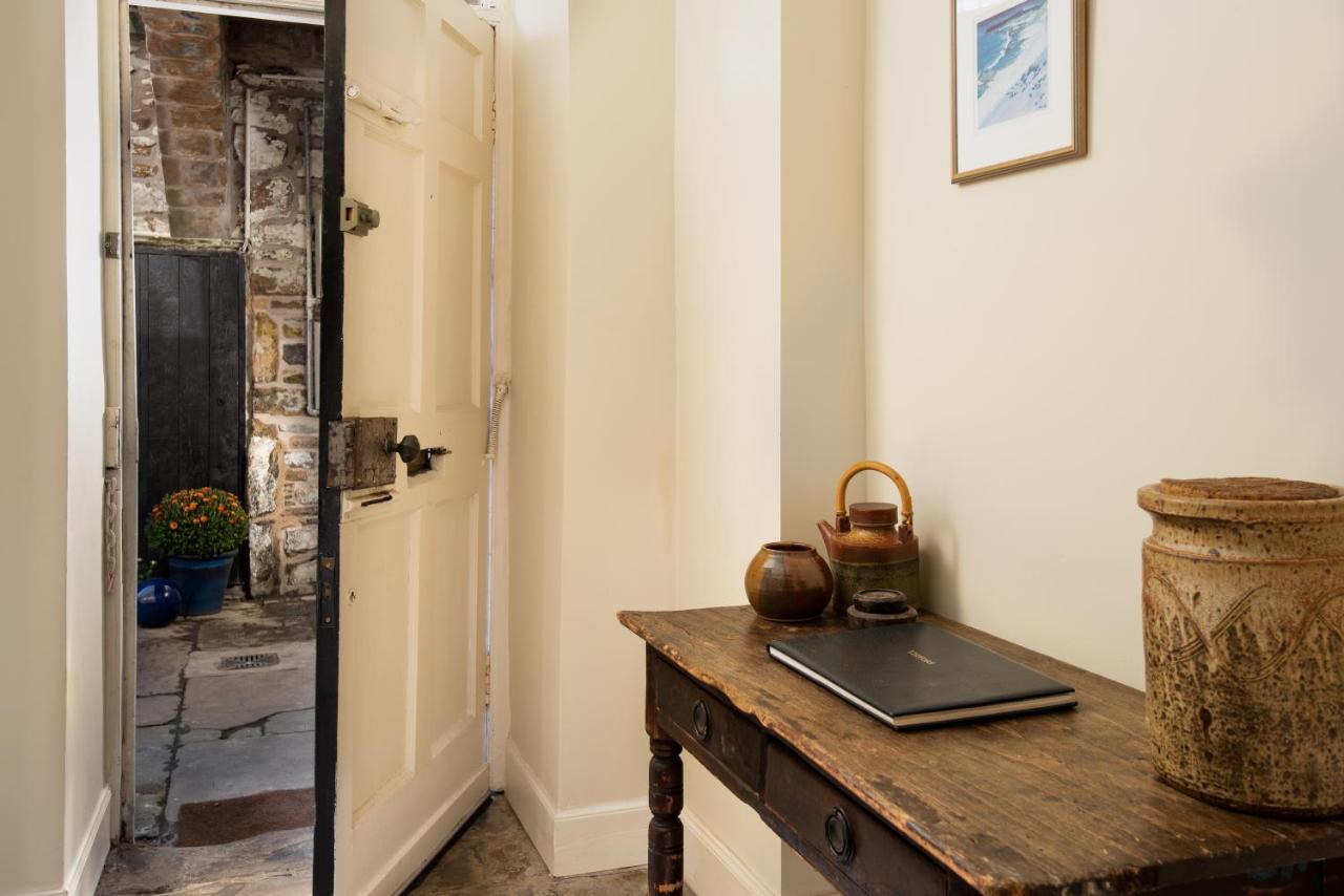 Apartment Number 10 In The New Town Edinburgh