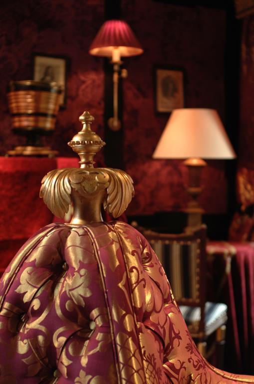 The Witchery By The Castle Hotel