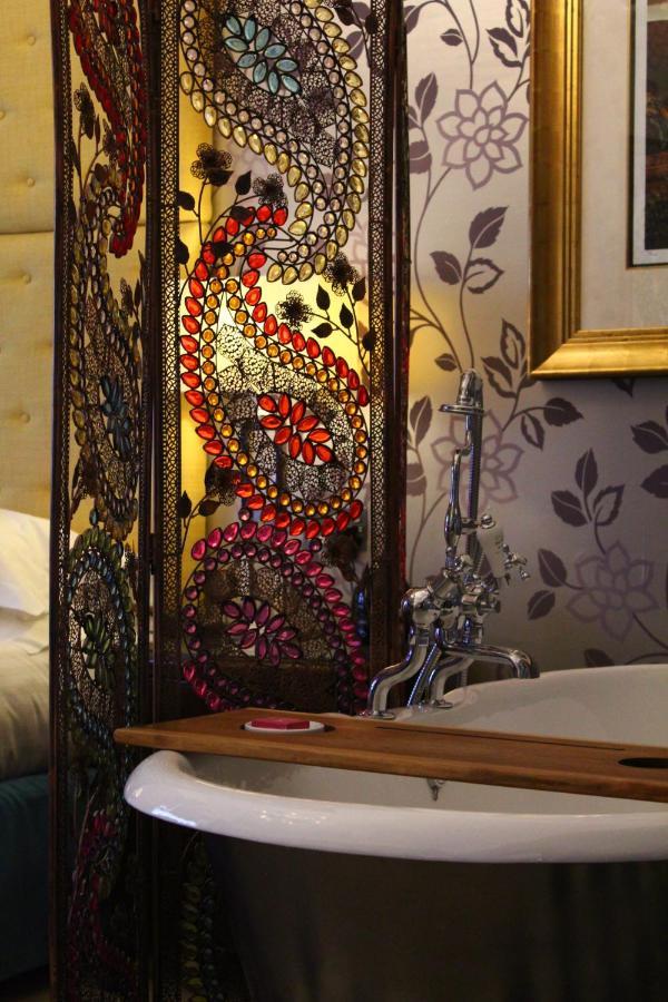 Hotel 24 Royal Terrace 4*