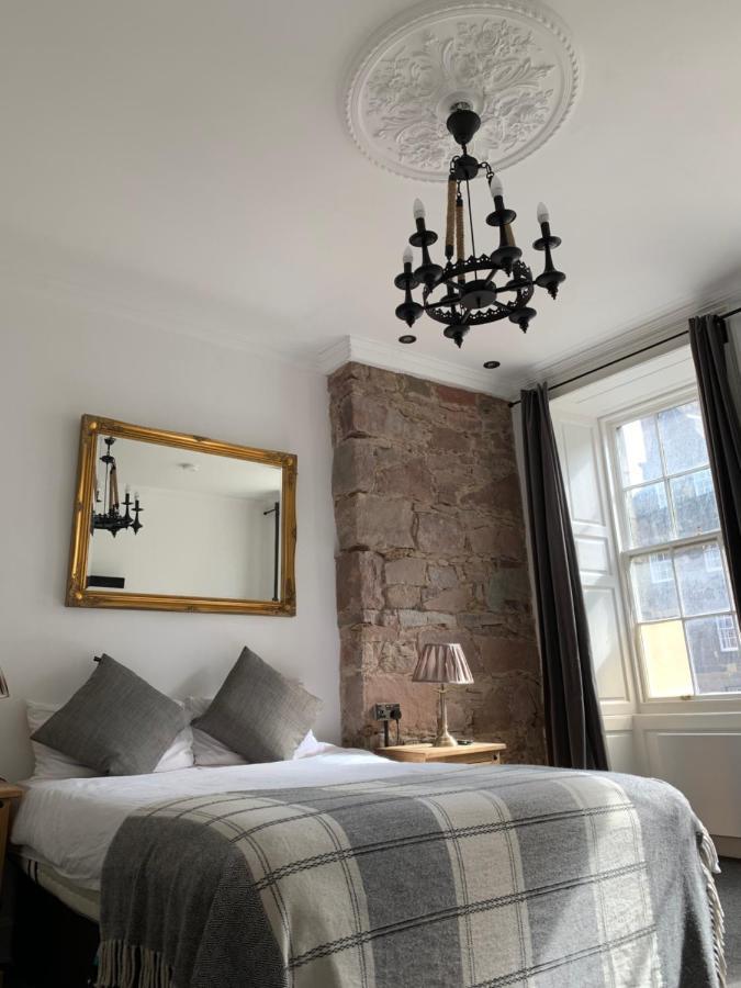 Royal Mile By The Castle Aparthotel