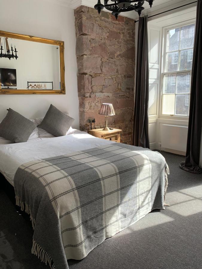 Royal Mile By The Castle Aparthotel