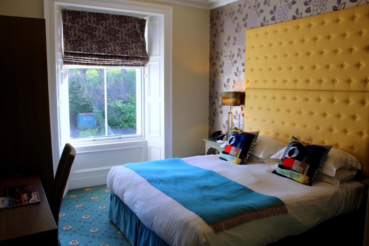 24 Royal Terrace 4*