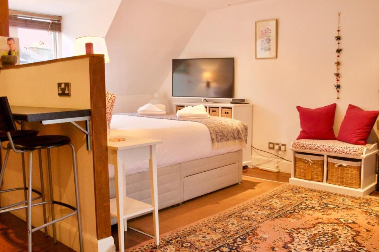 Cosy Studio In Apartment
