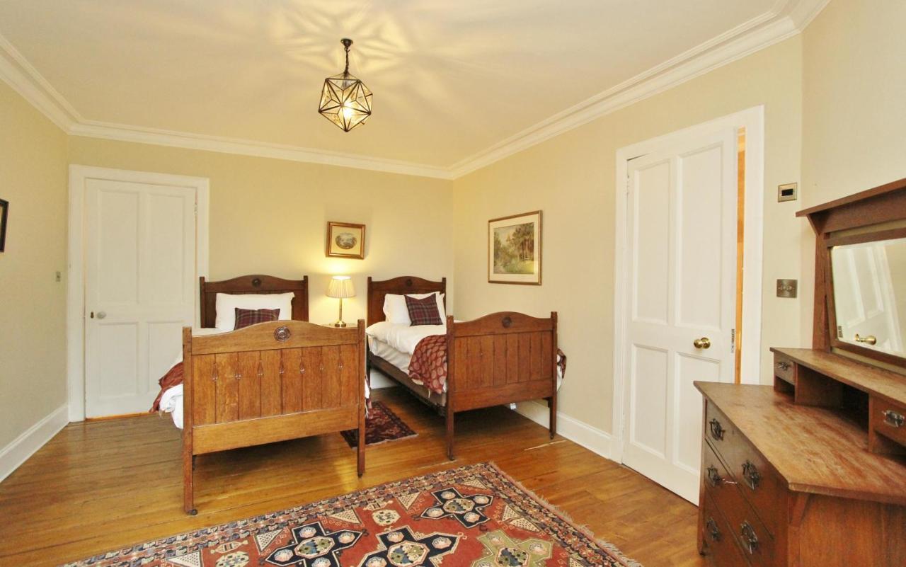3 Bed Apt In Historic Ramsay Garden Apartment Edinburgh