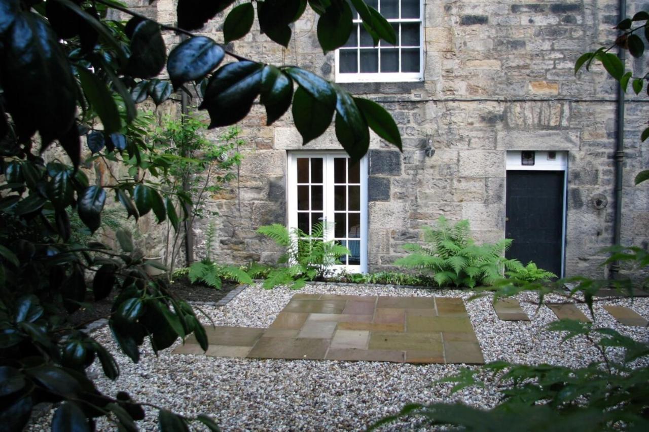 Apartment Beautiful New Town Studio With Patio *