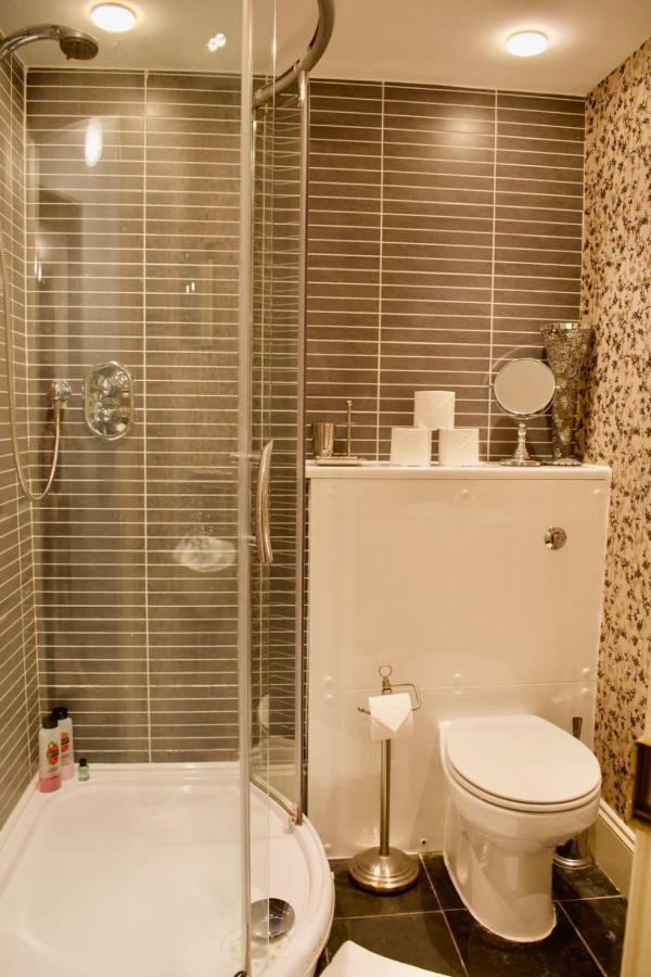 Beautiful New Town Studio With Patio * EDI