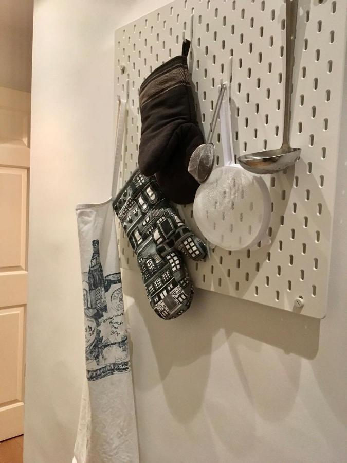 With Private Entrance & Patio Apartment