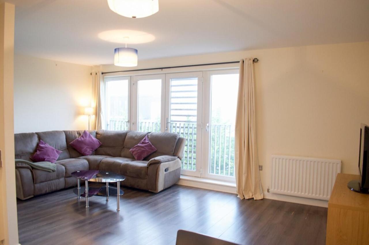 Apartment Large And Modern 2 Bed 2 Bath