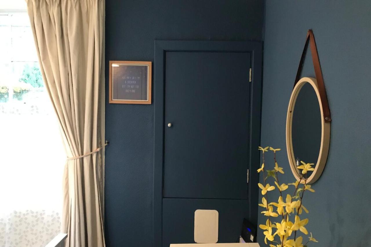 Apartment With Private Entrance & Patio
