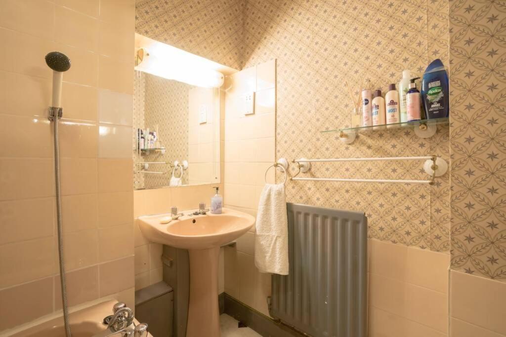 5-bedroom Flat * EDI
