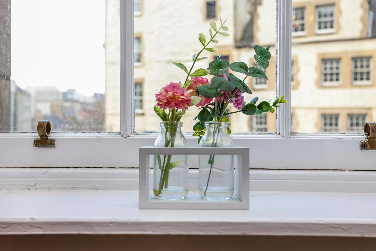Joivy 1 Bed Flat, Heart Of Grassmarket