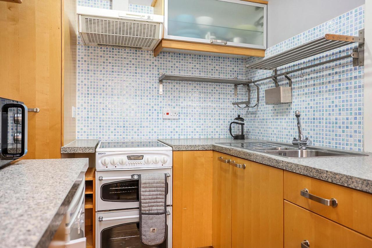 Joivy 1 Bed Flat, Heart Of Grassmarket Edinburgh