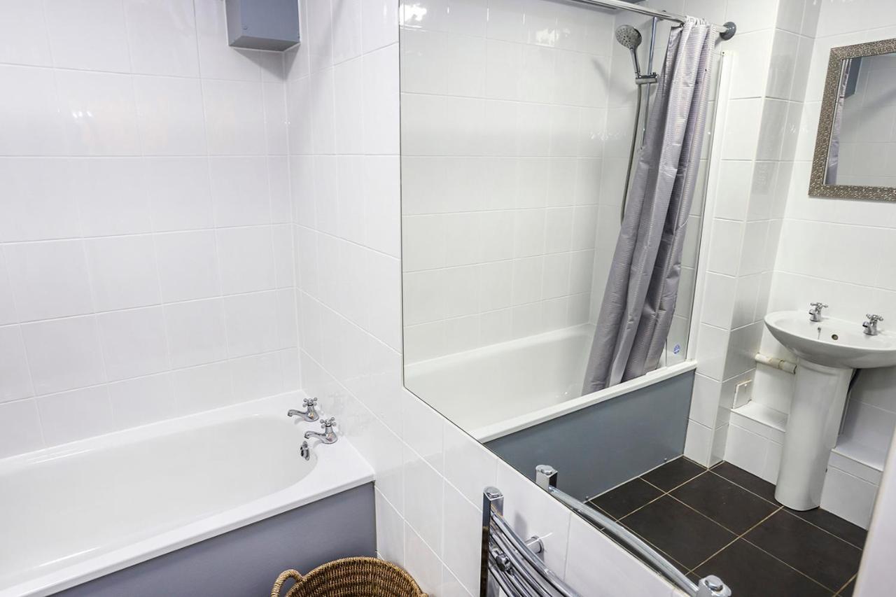 Joivy 1 Bed Flat, Heart Of Grassmarket *