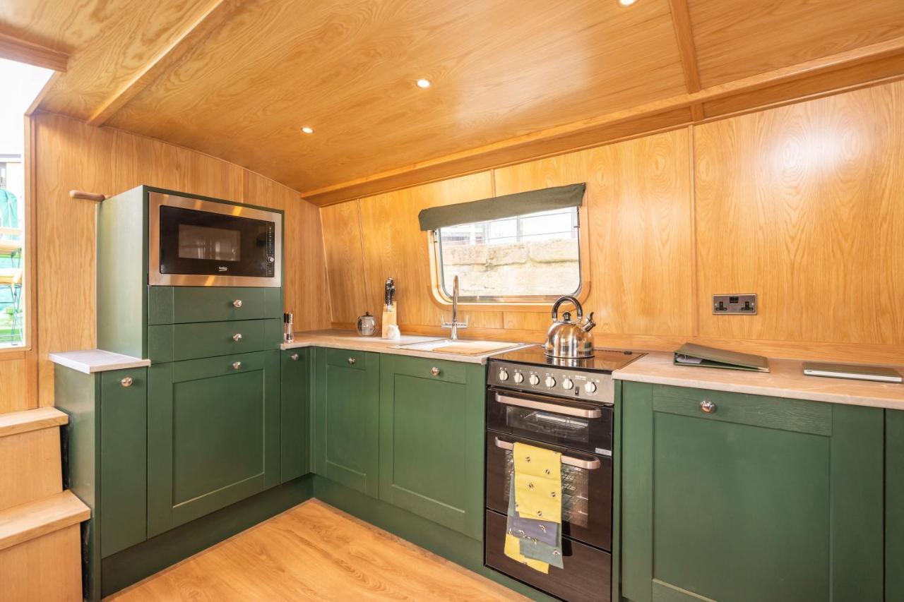 - Houseboats EDI