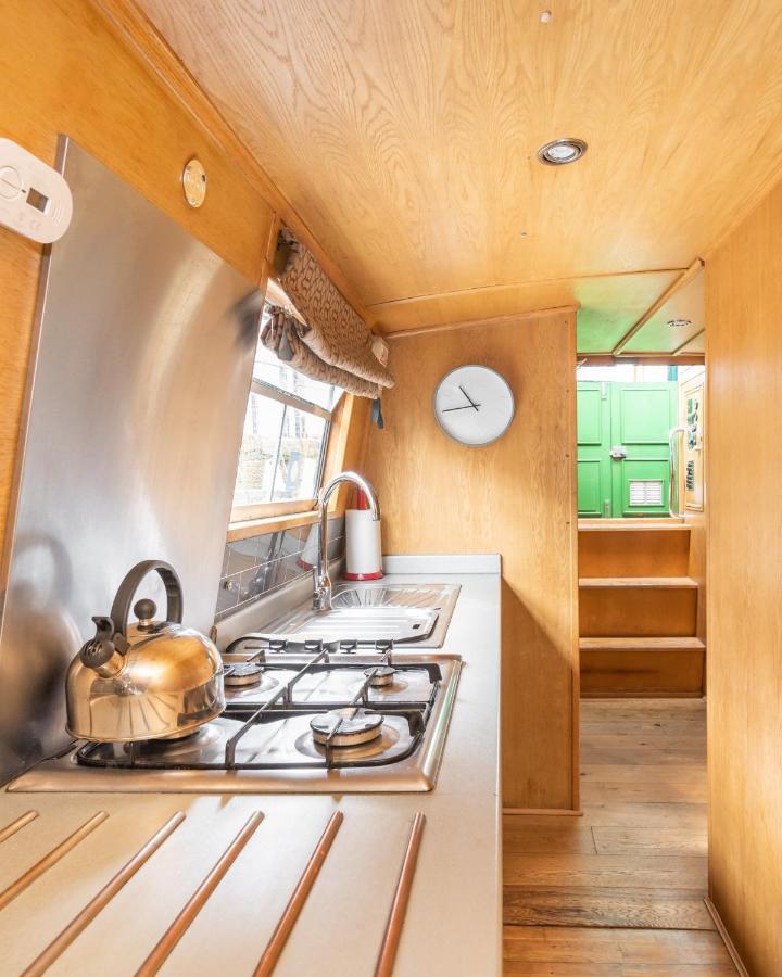 - Houseboats EDI
