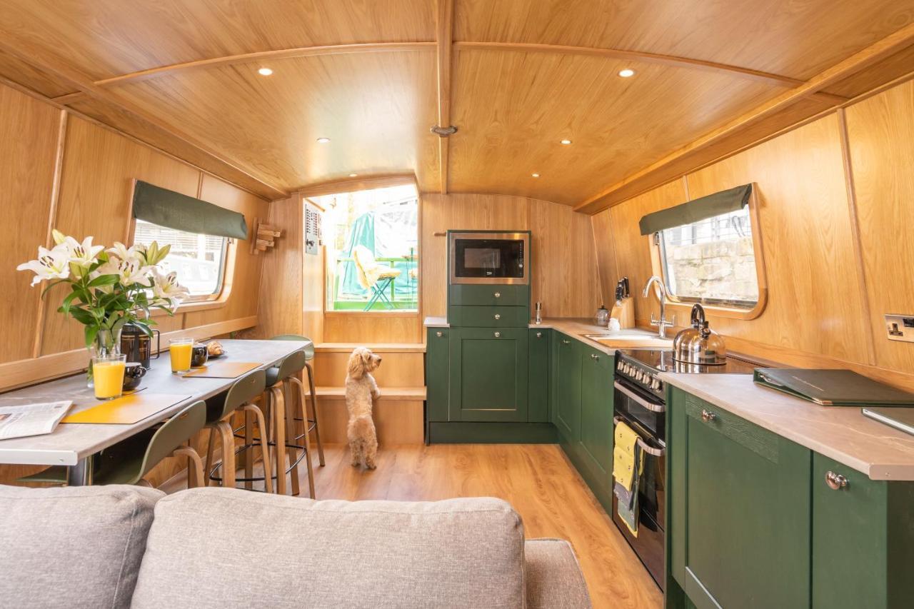 Botel - Houseboats EDI