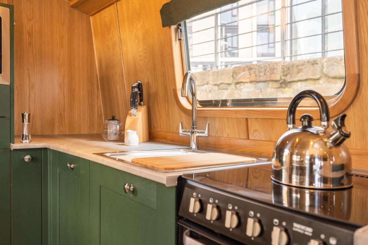 - Houseboats EDI