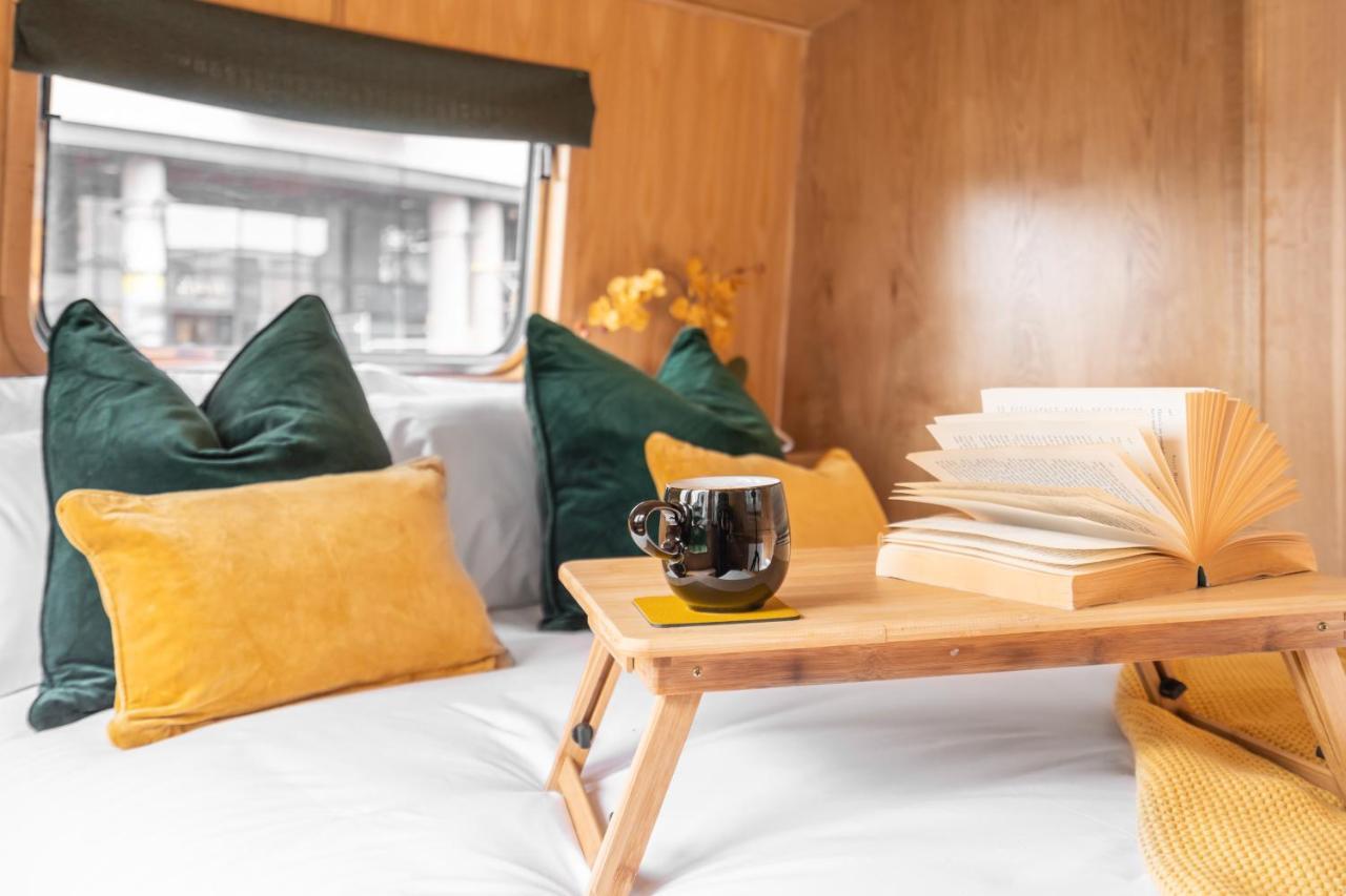 - Houseboats EDI