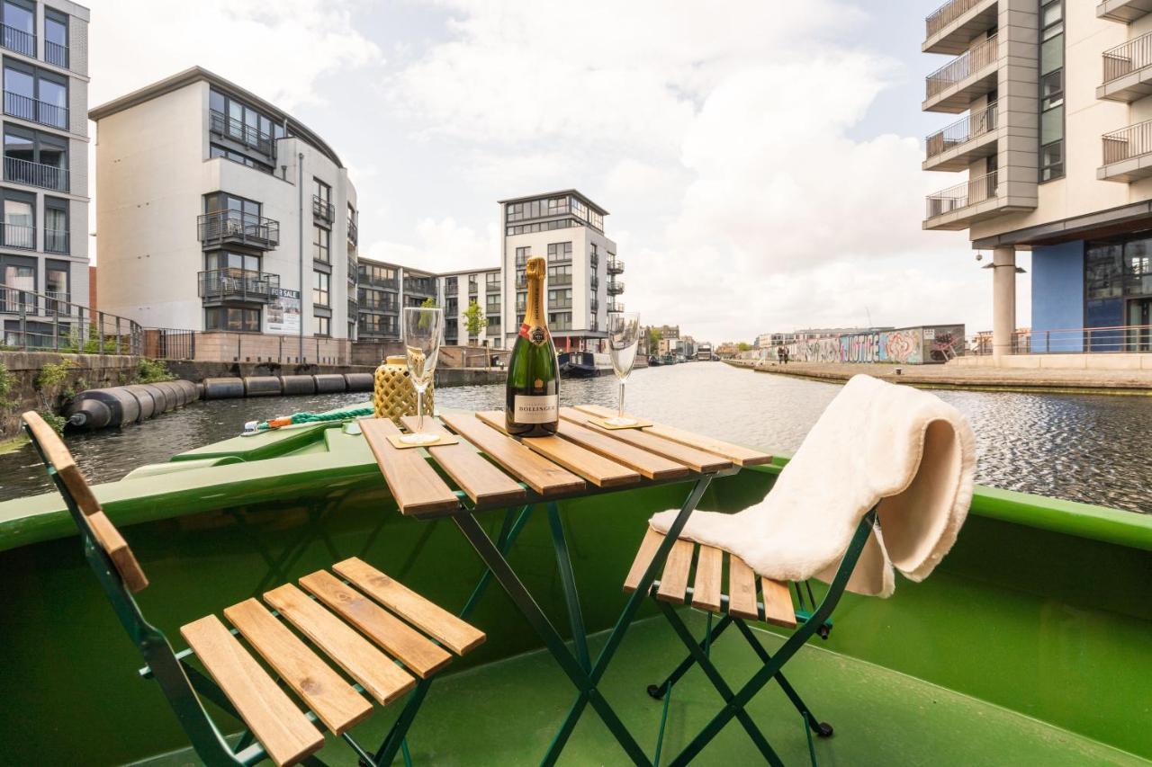 Botel - Houseboats EDI