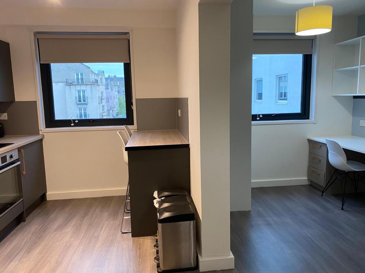 En Suite Rooms & Studios, Edinburgh City Centre - Sk Guest house Edinburgh