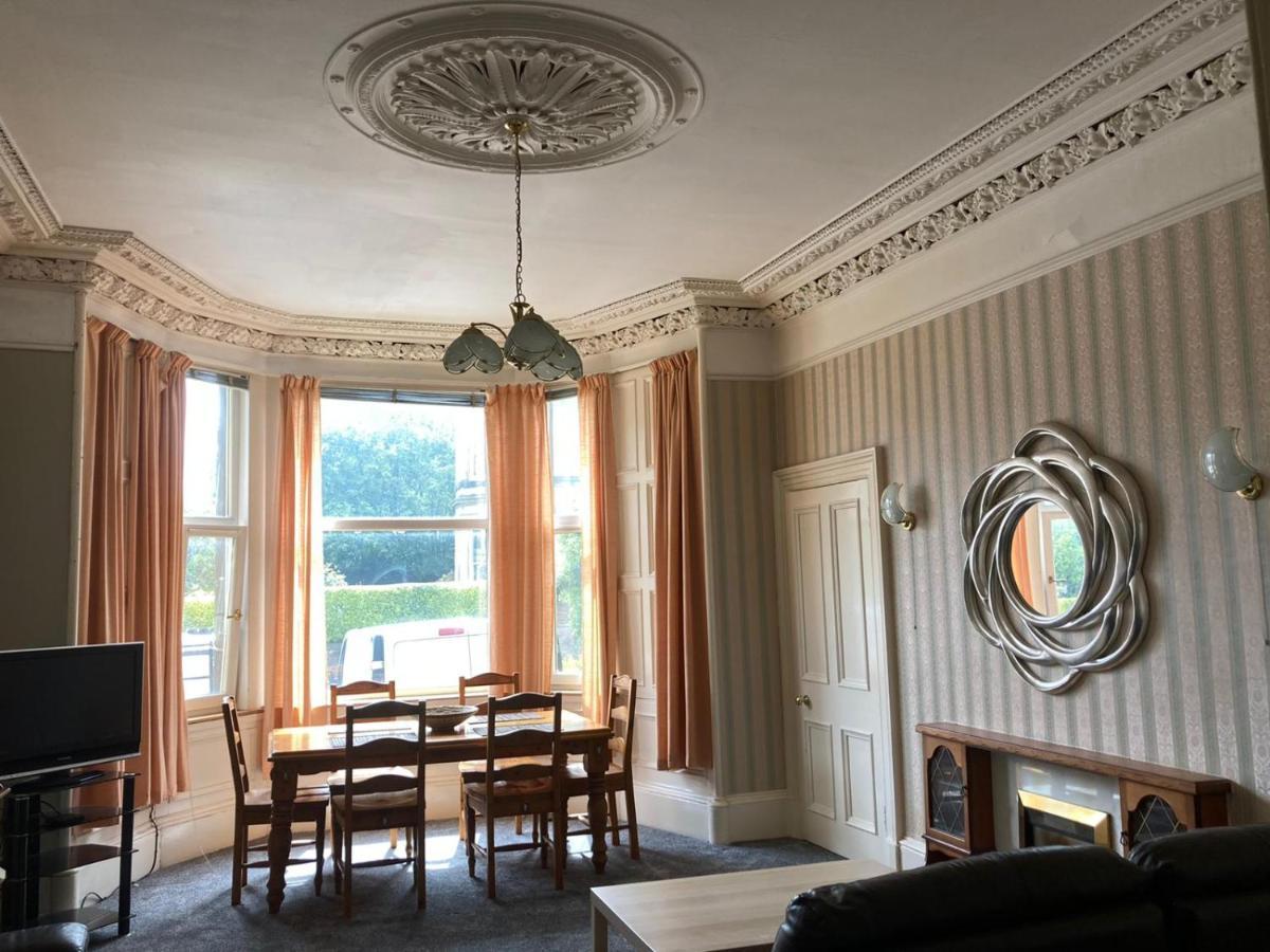 Apartment Victorian 3 Bedroom With Free Parking And Private Garden EDI