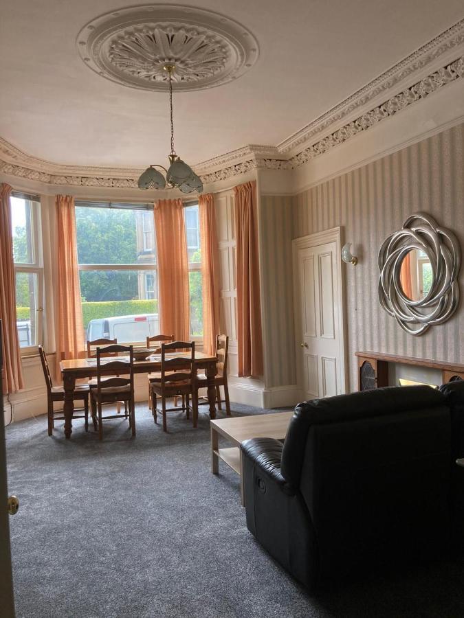 Apartment Victorian 3 Bedroom With Free Parking And Private Garden EDI