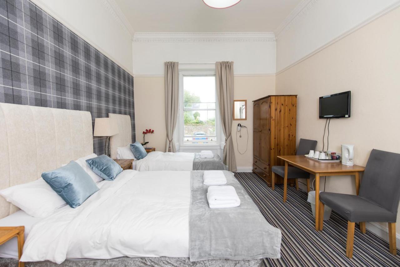 Rays Guest house *