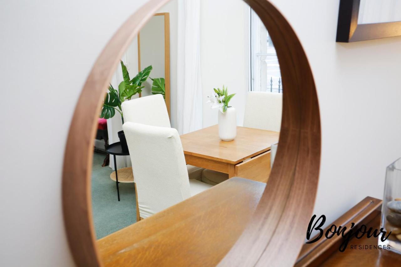 Spacious 2br-2ba, Charlotte Square - Free Parking By Bonjour Residences Apartment