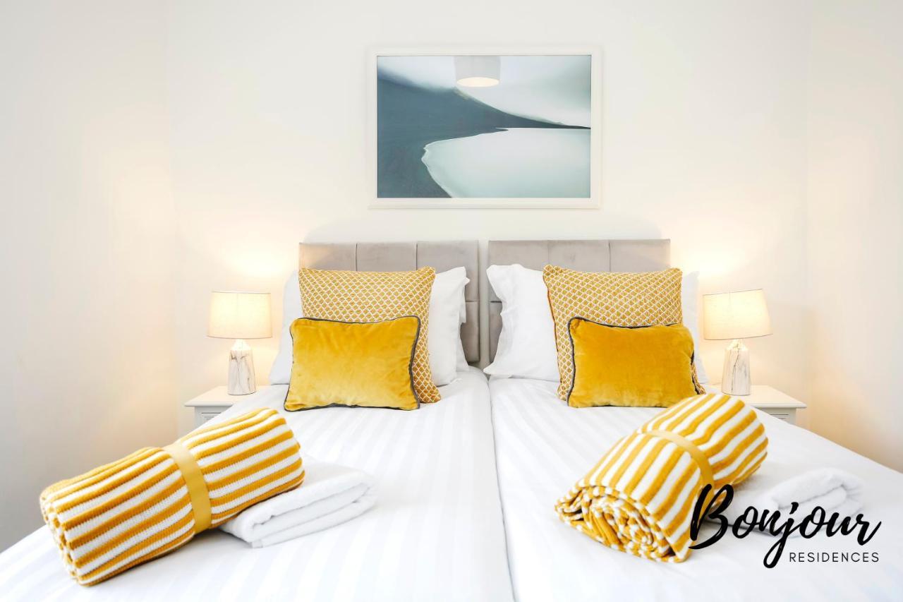 Bright New Town 2br-1ba, 1 Min To George St - Free Parking By Bonjour Residences Apartment *
