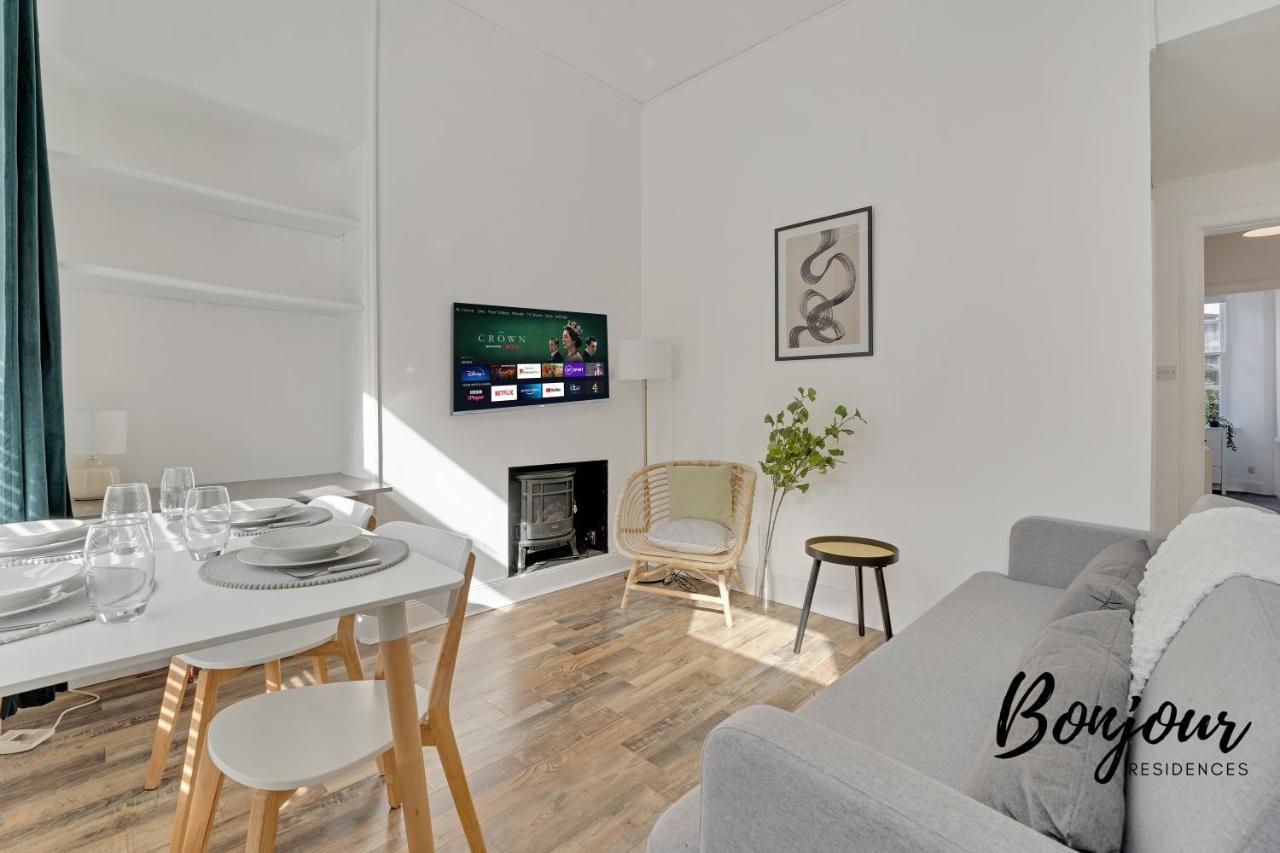 Charming 2br-1ba By Bonjour Residences Apartment Edinburgh