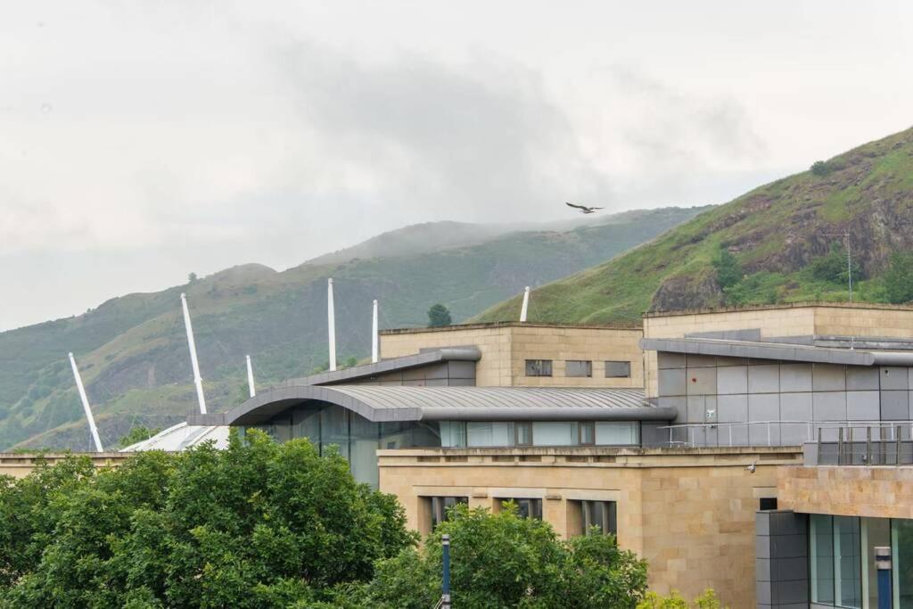 Royal Mile & Arthur's Seat Apt With Private Parking Apartment Edinburgh