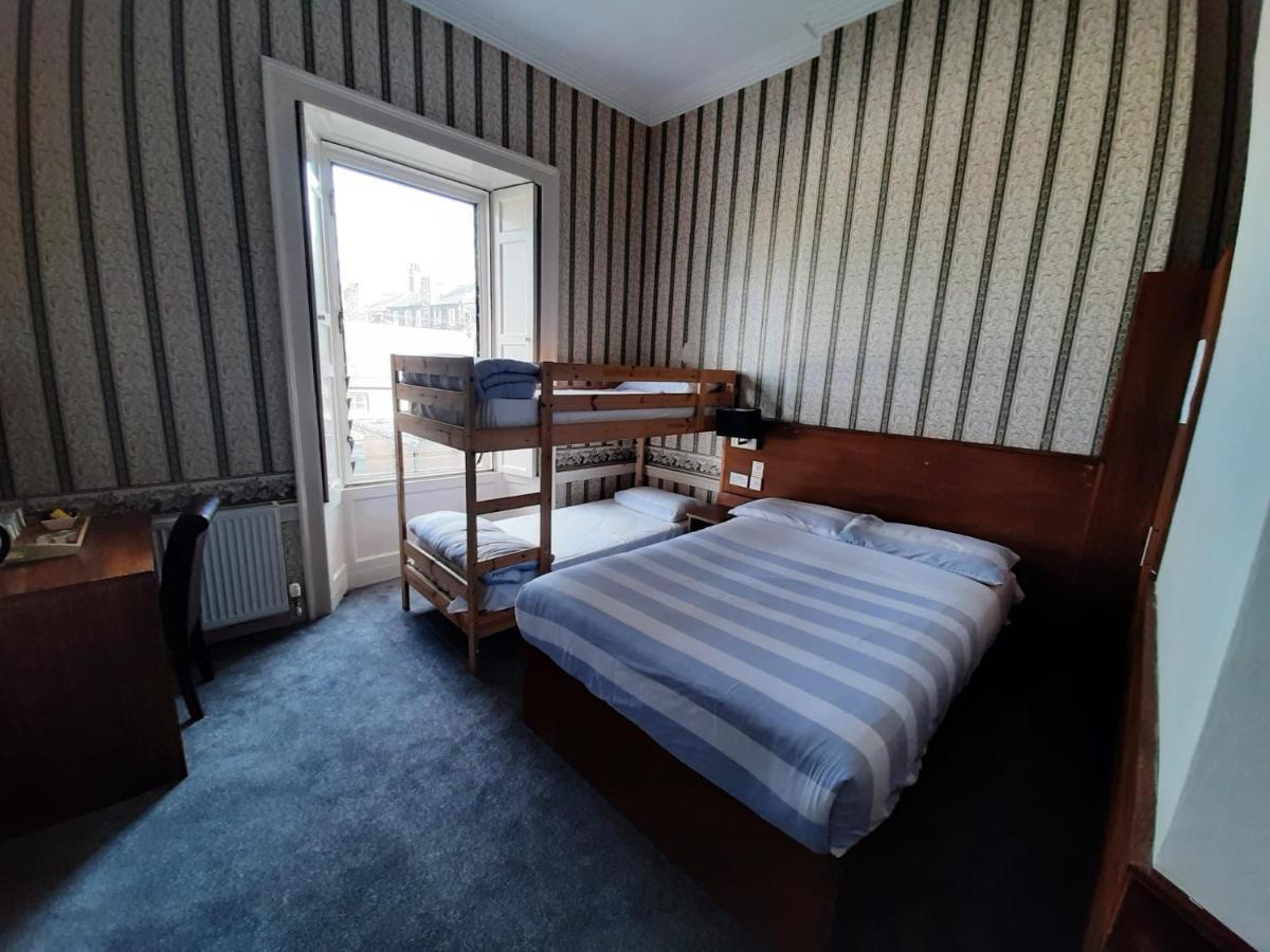 Adelphi Guest house 2*