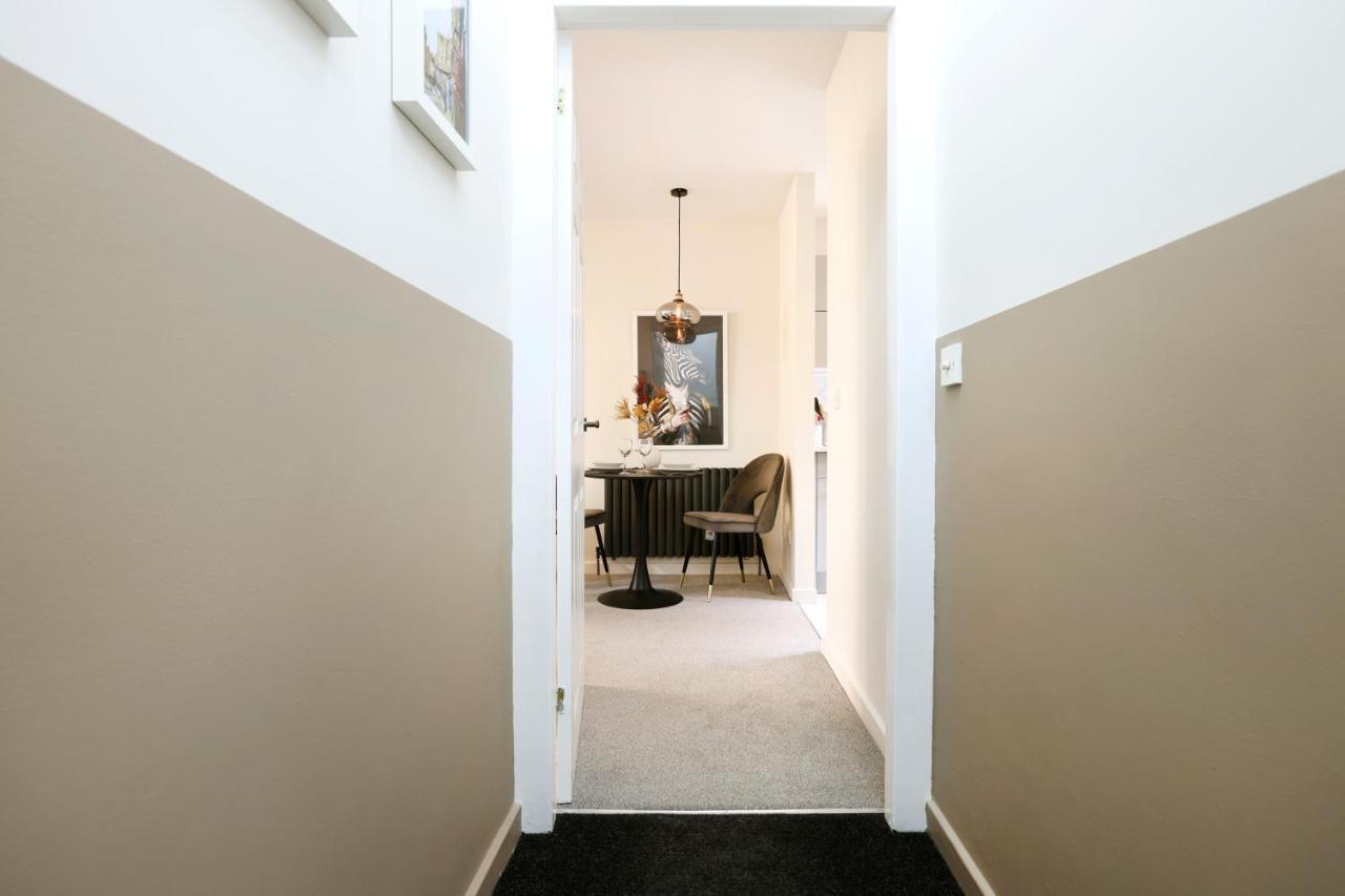Joivy Modern 1 Bed Flat In West End, Close To Princes Gardens Apartment Edinburgh