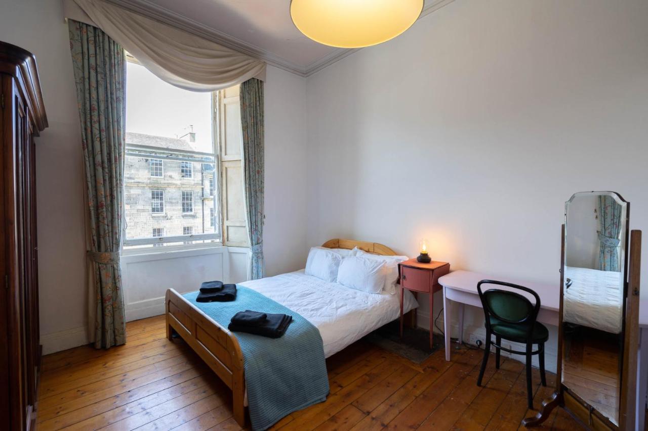 5-bedroom Flat Apartment EDI