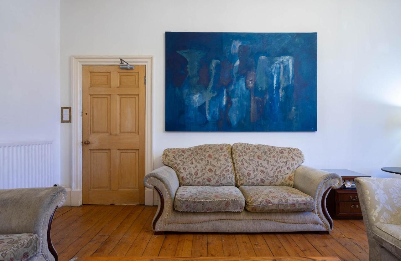 Apartment 5-bedroom Flat EDI