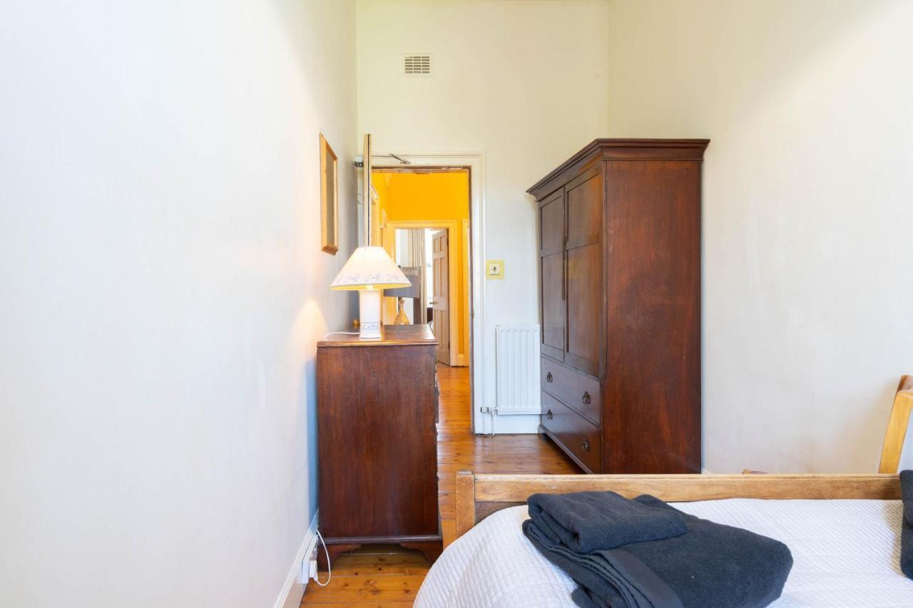 5-bedroom Flat * EDI