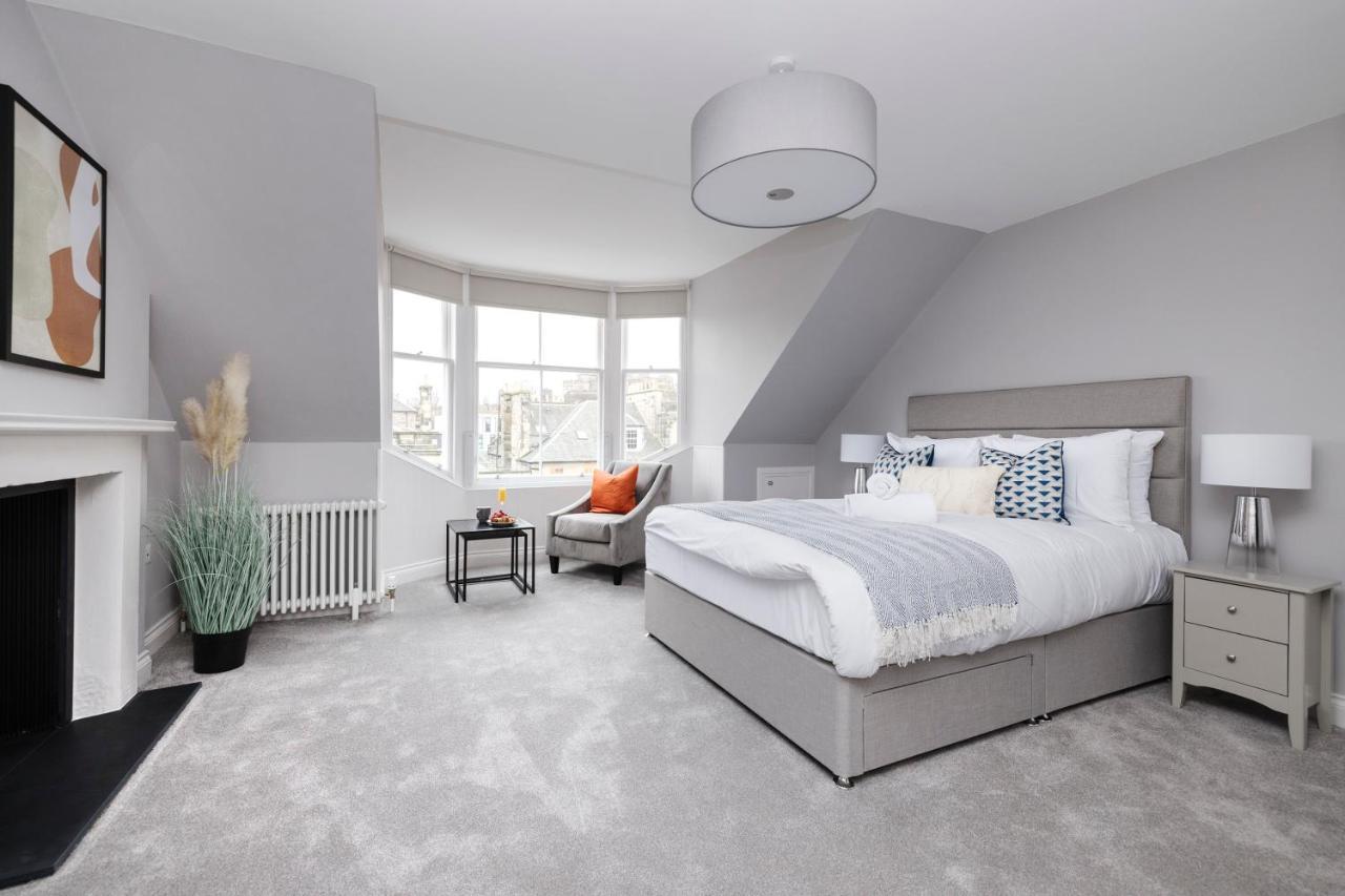 Altido Gorgeous Flat Overlooking Castle * Edinburgh