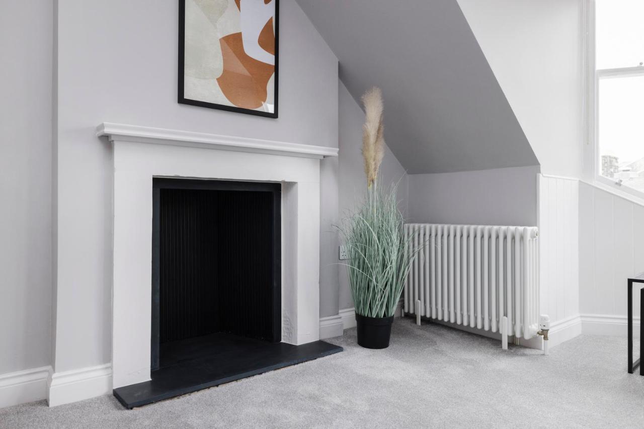 Altido Gorgeous Flat Overlooking Castle * Edinburgh