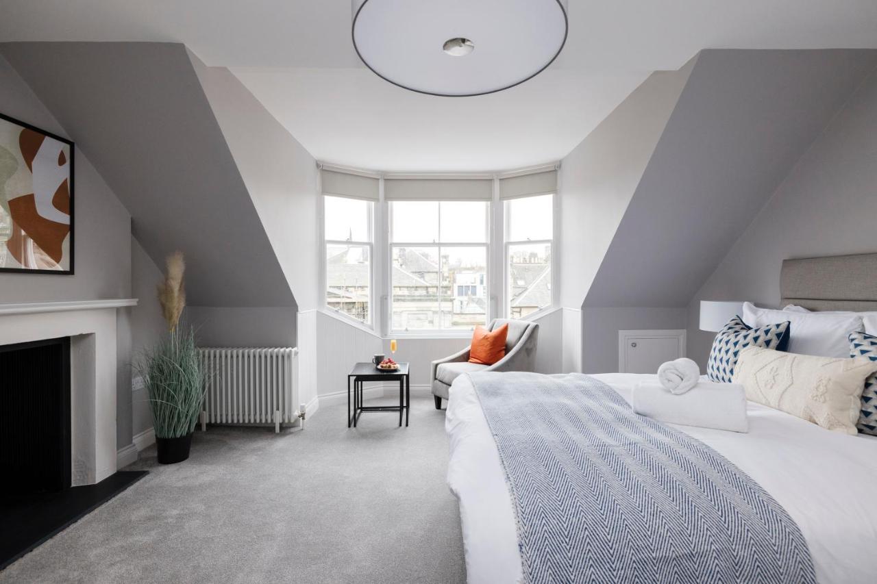 Apartment Altido Gorgeous Flat Overlooking Castle Edinburgh