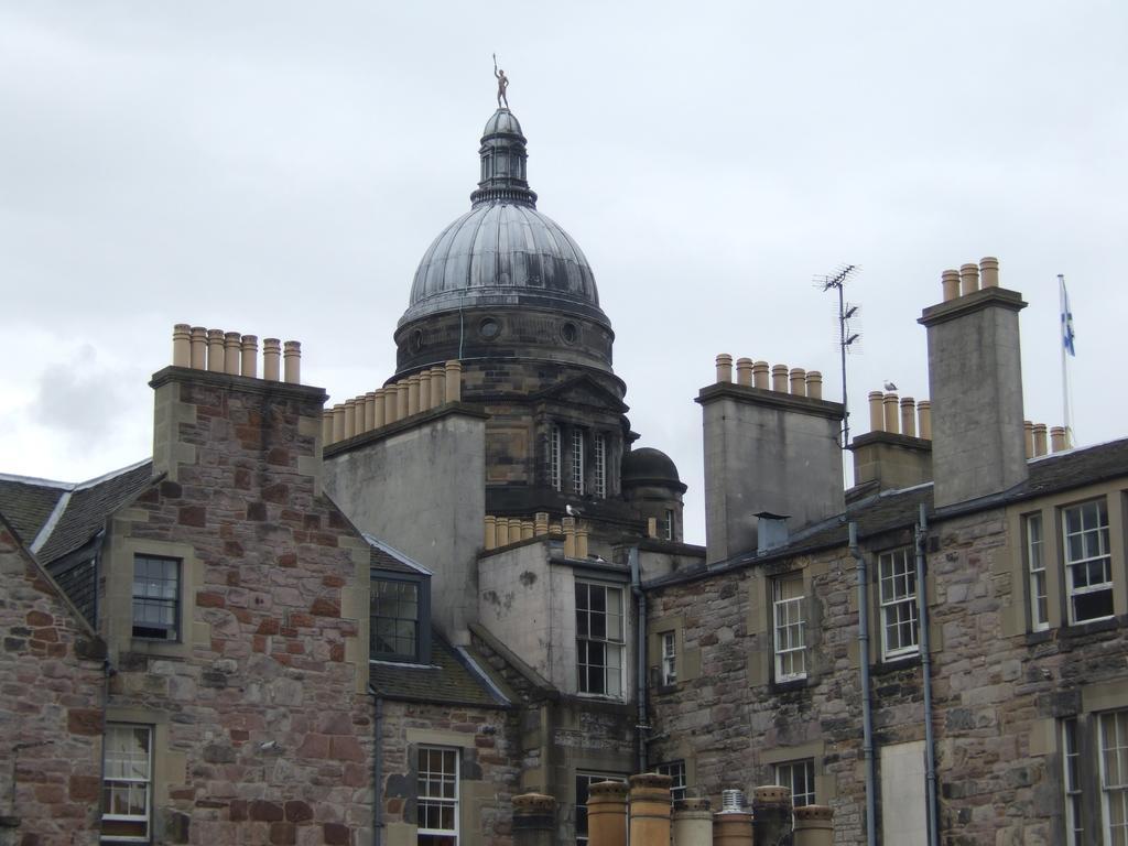 Metro Edinburgh