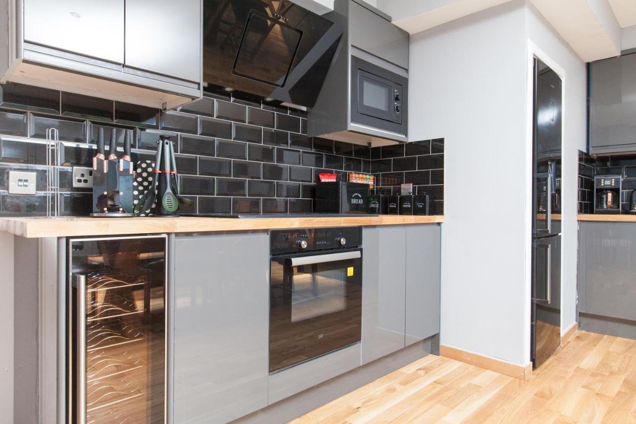 Holiday home Luxury Arthur Seat Viewtownhouse With A Hot Tub Edinburgh