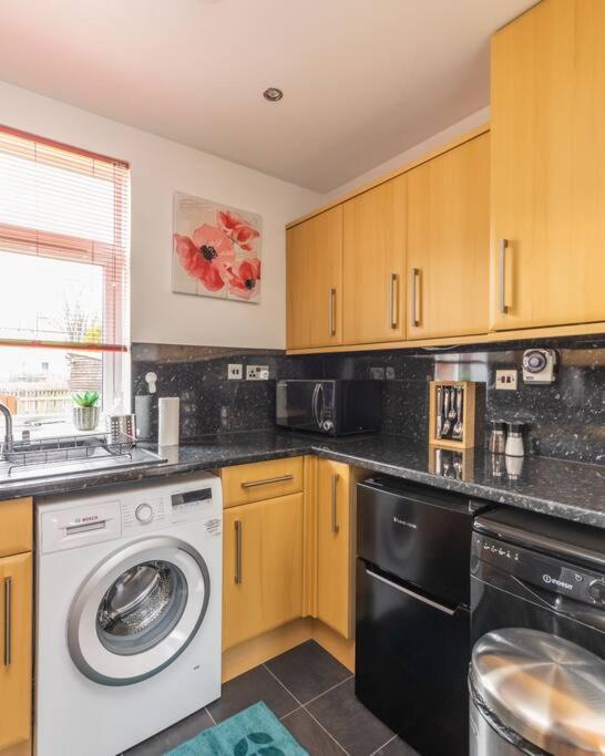 Beautiful 2 Bedroom Flat In Edinburgh