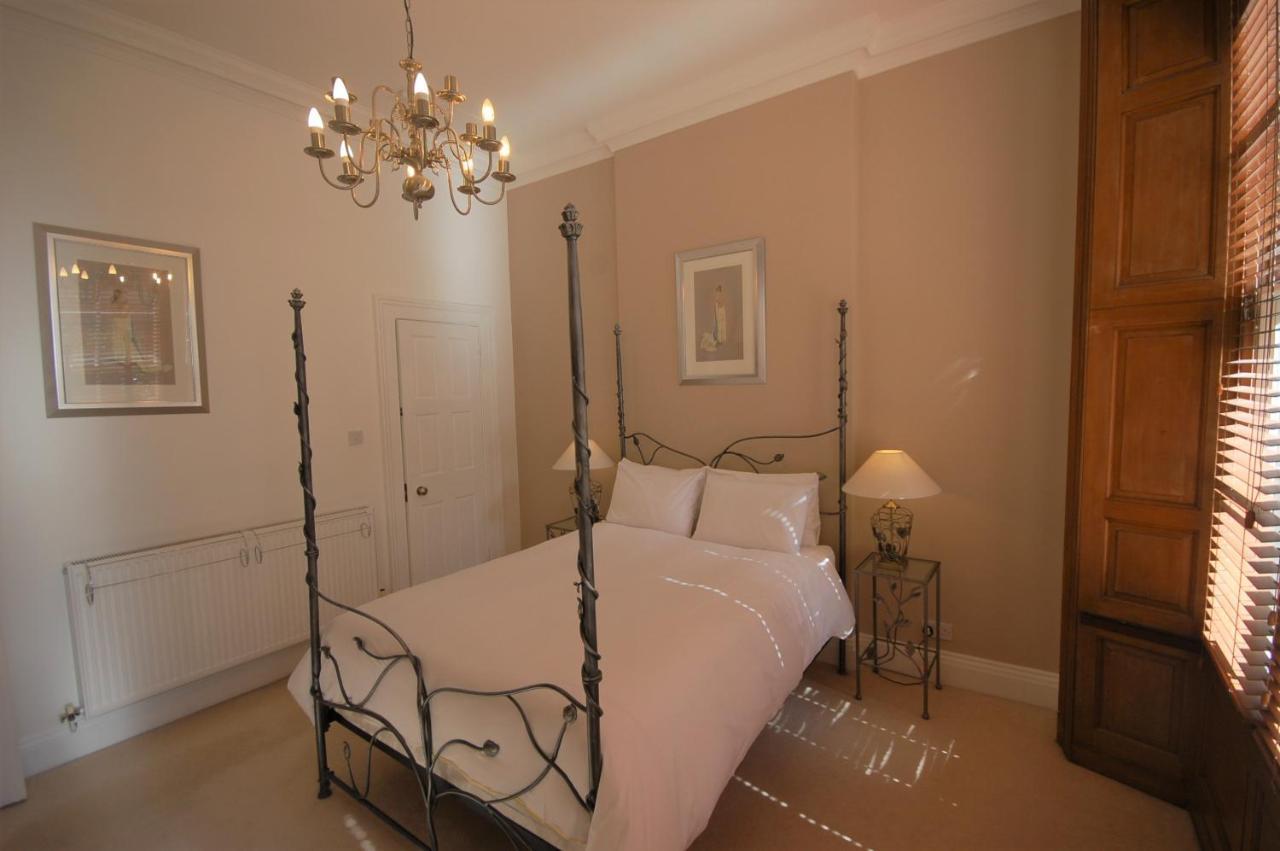 Flats Company - Queen Street - Centre * EDI